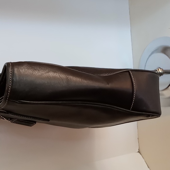 Coach - D13-7776 - All Leather Hampton Market Lunch Tote/Shoulder Bag - Black - Picture 10 of 13